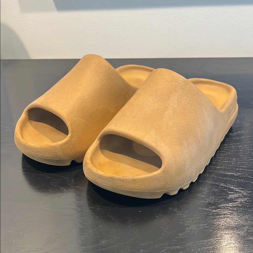 Yeezy Slides Ochre